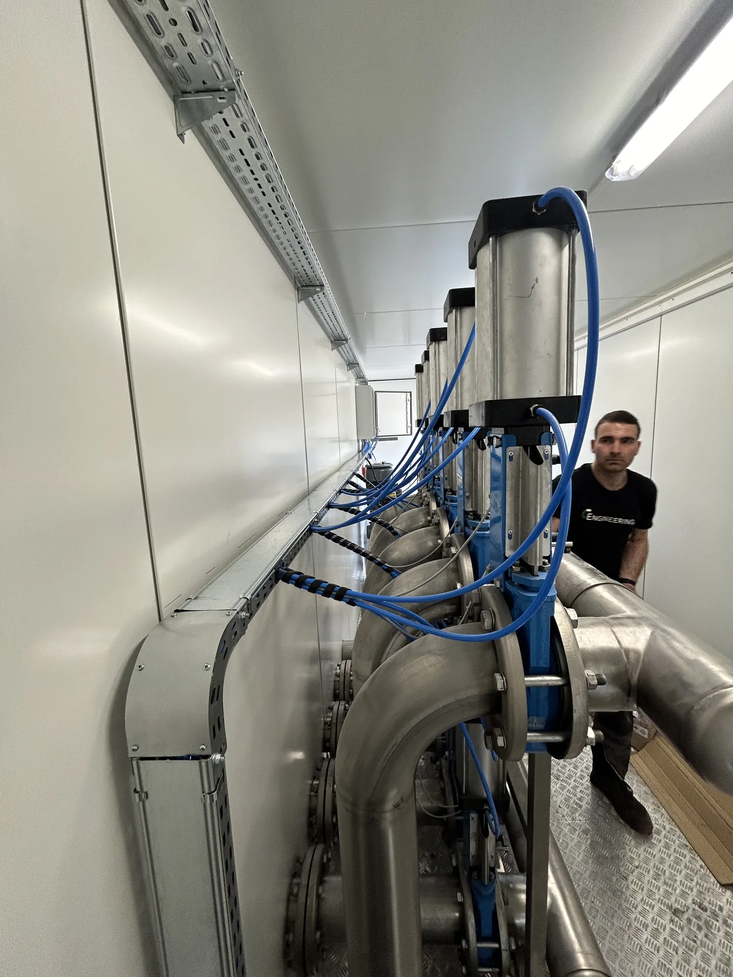 Technologiczne rurociągi instalacji biogazowej